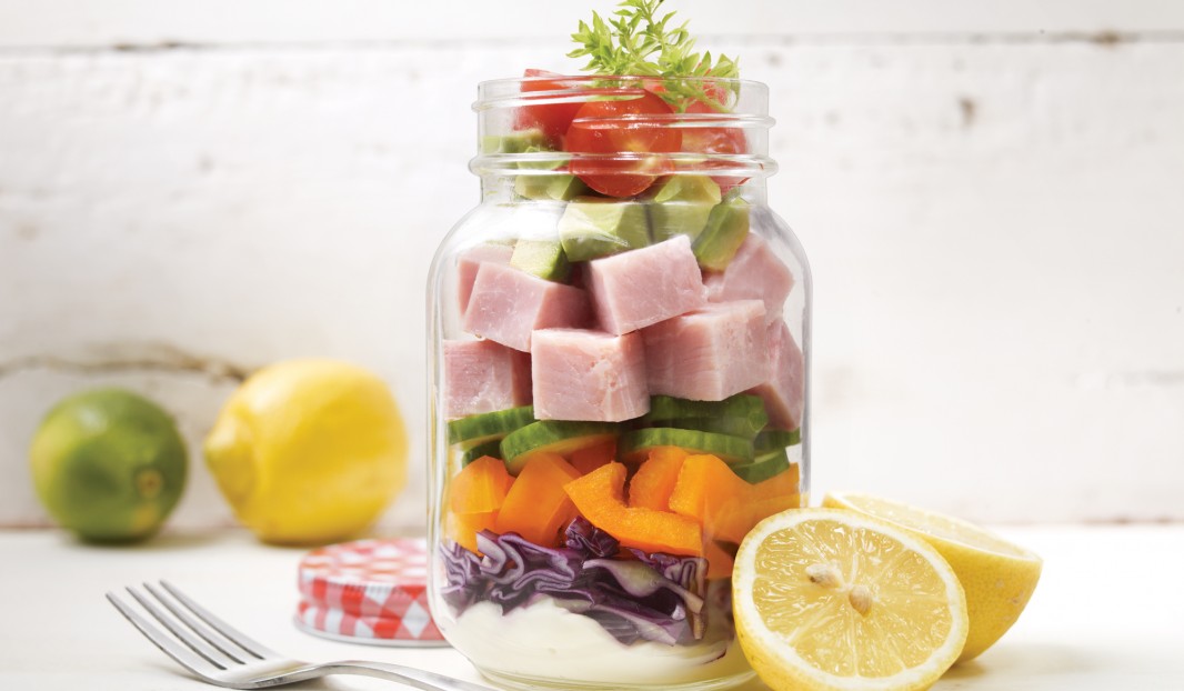 Salad in a jar with vegetables and Olymel ham 