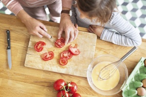Cuisiner avec les enfants : apprendre en s'amusant et en dégustant!