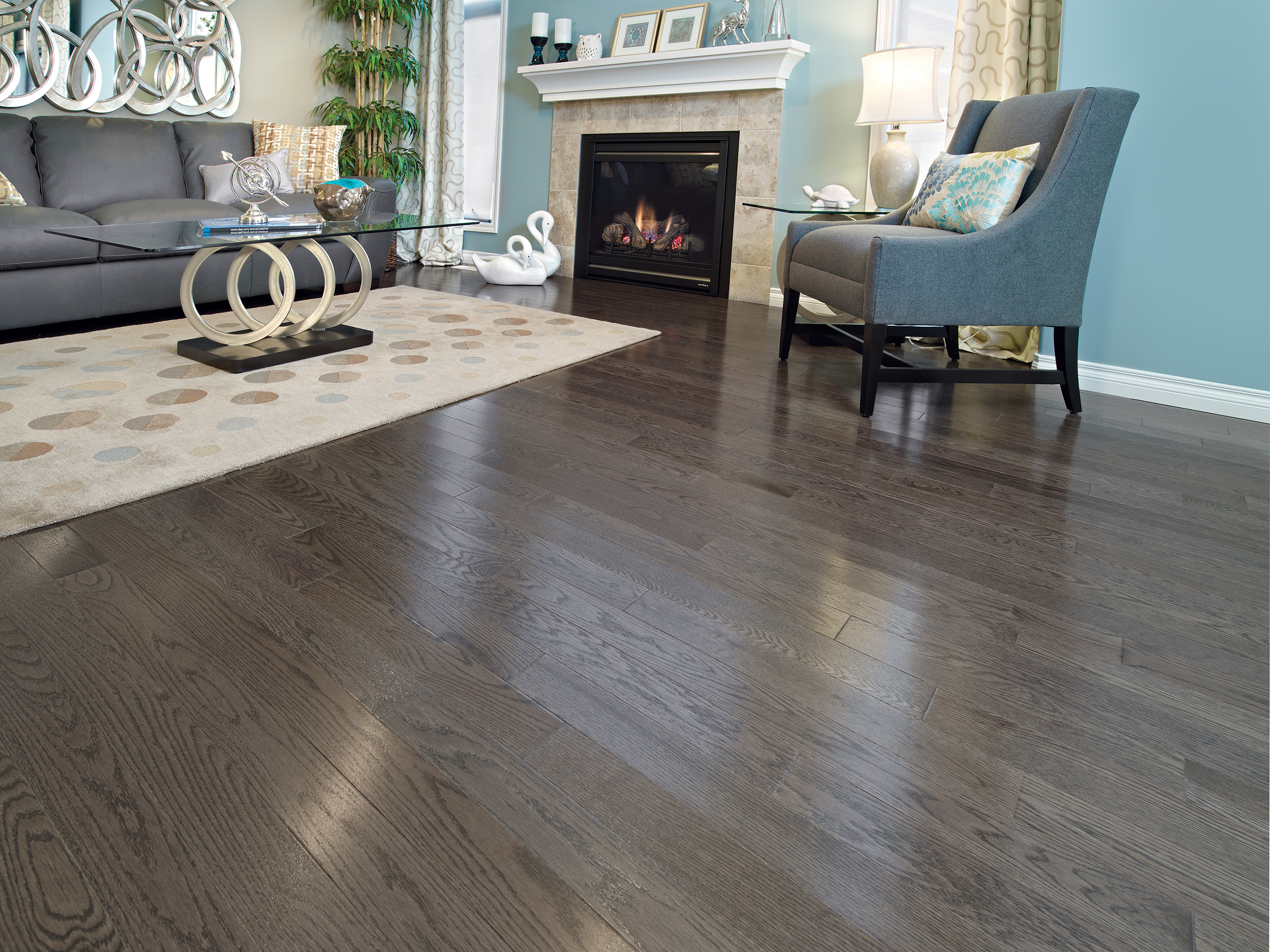 Red Oak Charcoal Exclusive Smooth - Ambience image